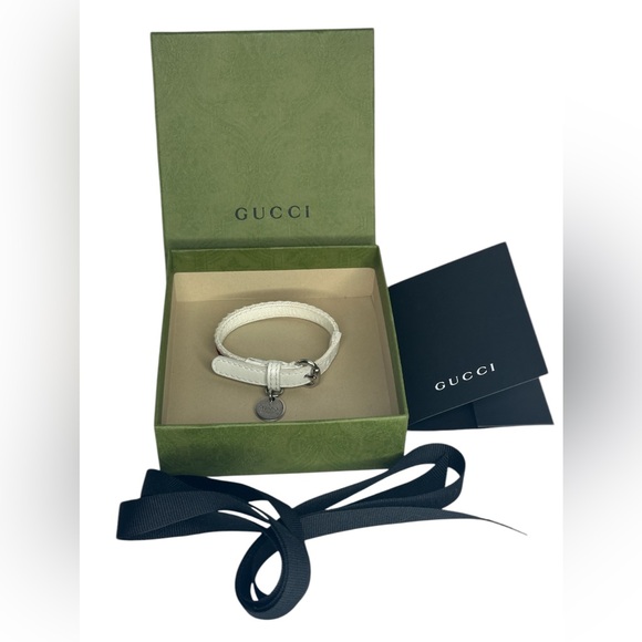 Gucci Limited Edition “Gucci Loves You” Bracelet With Box, Ribbon, & Envelope - Picture 2 of 16